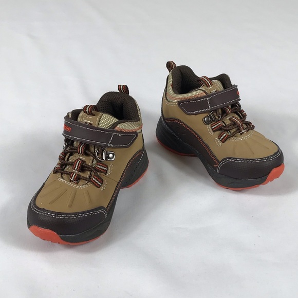 OshKosh B'gosh Other - Toddlers OshKosh Hiking Boots (Size:6) ** EUC **